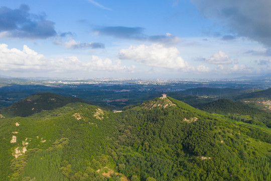 齊長(zhǎng)城遺址百果園景區(qū)