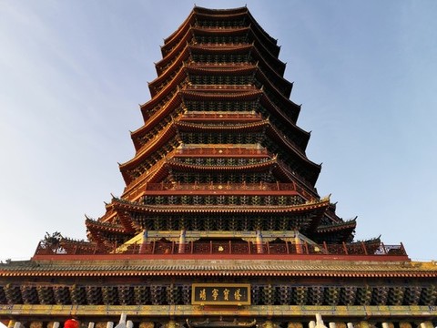 古建九層寶塔