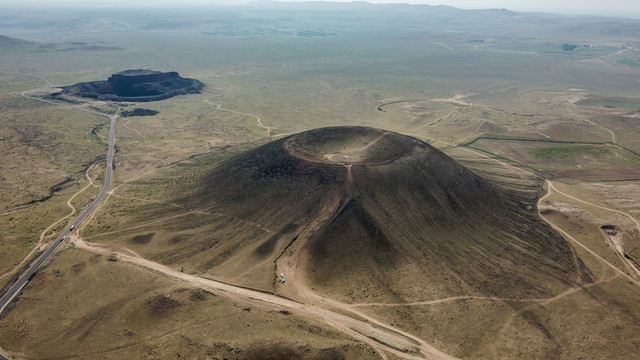 航拍烏蘭哈達察哈爾火山地貌群