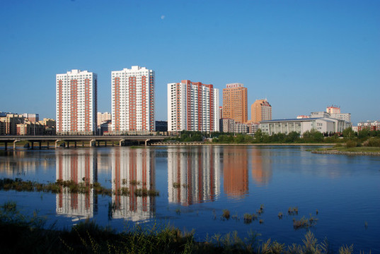建筑倒影