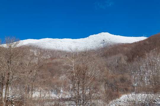 遼寧本溪關(guān)門山冬季冰雪瀑布風(fēng)光