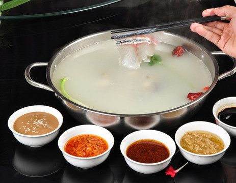 斑魚火鍋