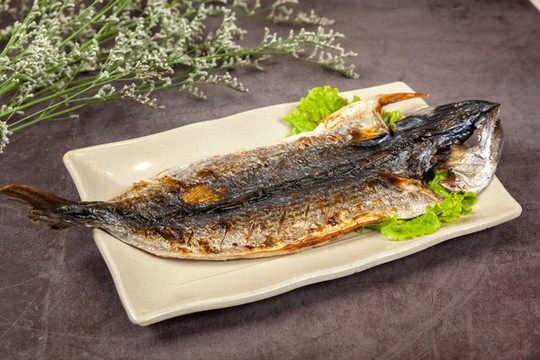 烤鲅魚
