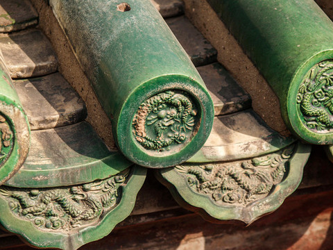 琉璃瓦當(dāng)?shù)嗡? style=