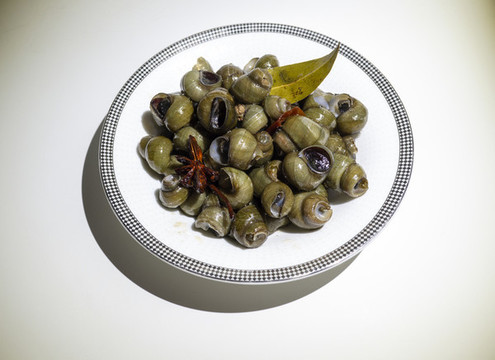 清明前的洪澤湖螺螄美食