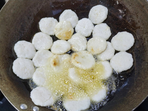 煎墨魚(yú)餅