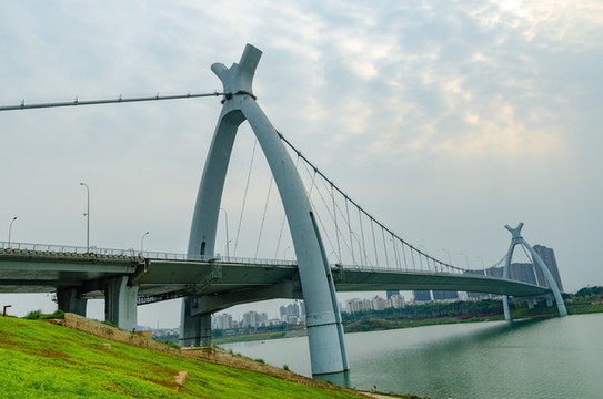 南寧英華大橋