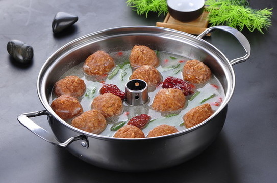 汽鍋燉肉丸