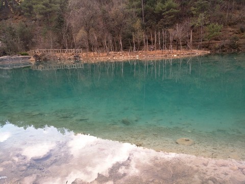 藍(lán)月湖