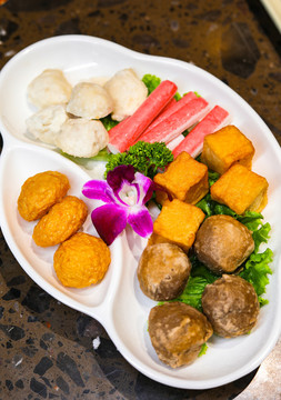 丸類(lèi)拼盤(pán)