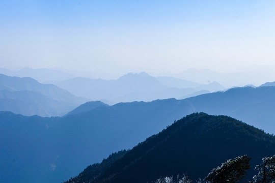 高山藍(lán)天風(fēng)景壁紙旅游自然風(fēng)光
