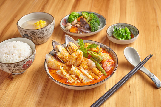 海鮮飯?zhí)撞? loading=