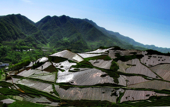 竹溪縣中峰鎮(zhèn)