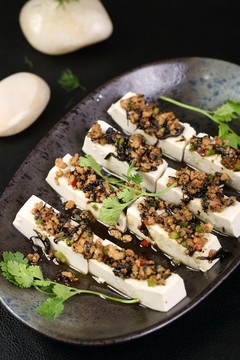 欖菜肉松蒸豆腐