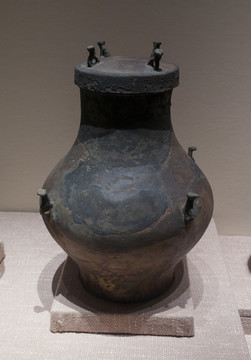 戰(zhàn)國(guó)文物四耳銅壺