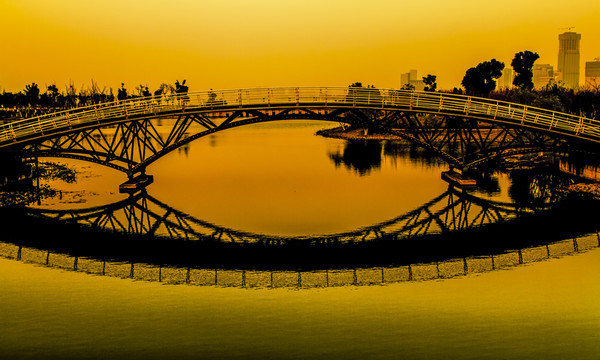 觀光拱橋