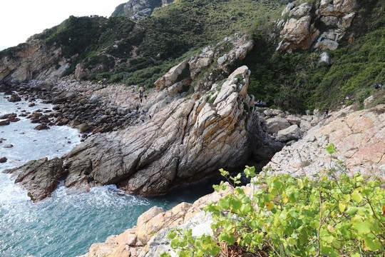 礁石海岸線