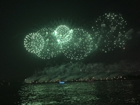 綠色煙花