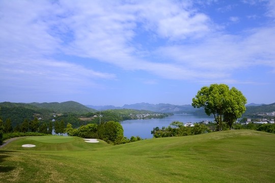 天龍灣高爾夫風(fēng)景