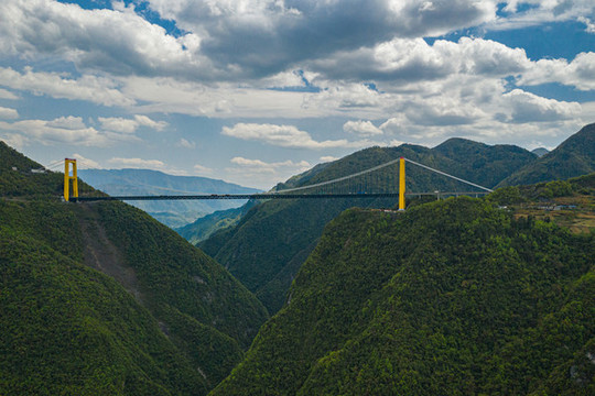 四渡河大橋