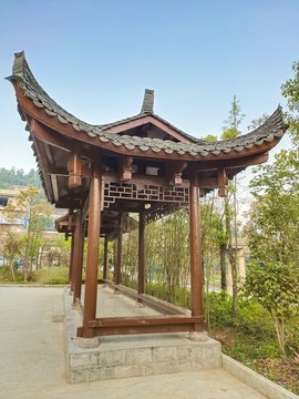 木房子側面