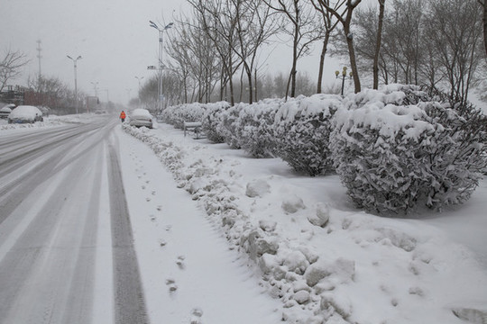雪景街道雪天下雪雪地