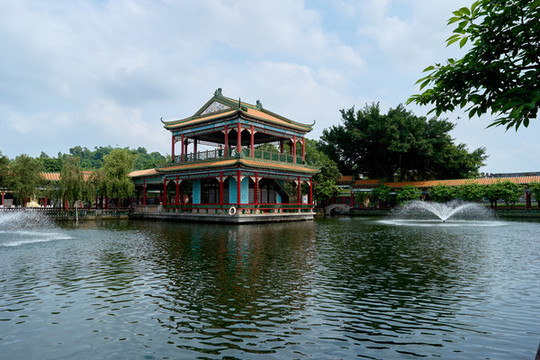 嶺南園林寶墨園