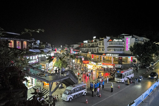 陽朔西街夜景