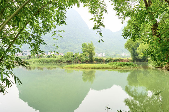 陽朔遇龍河風(fēng)景區(qū)