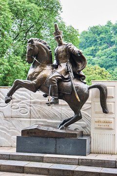 騎馬將軍雕塑