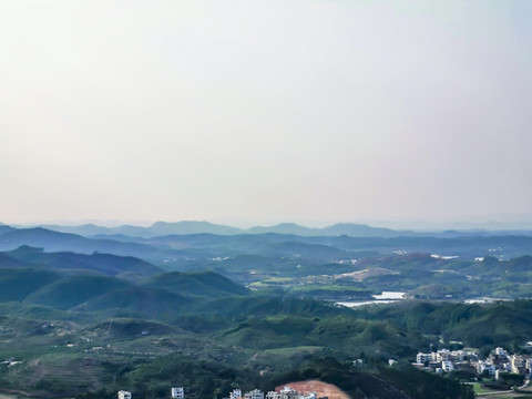 峰巒