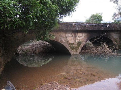 石拱橋