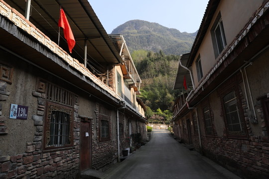 災后重建的羌寨