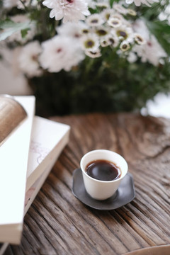 茶藝師正在泡茶