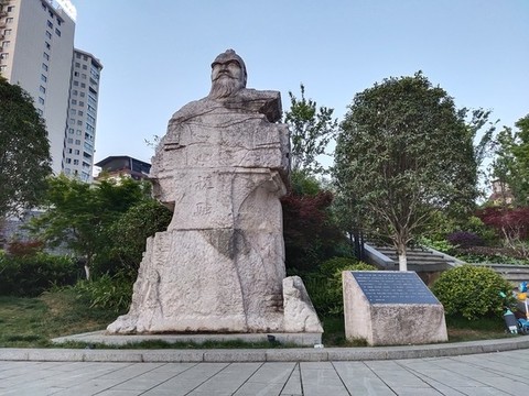 祝融雕像及簡介