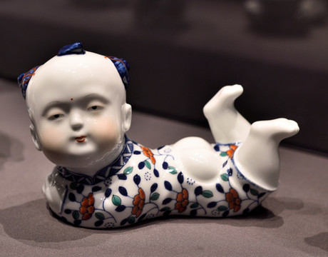 可愛的瓷娃娃