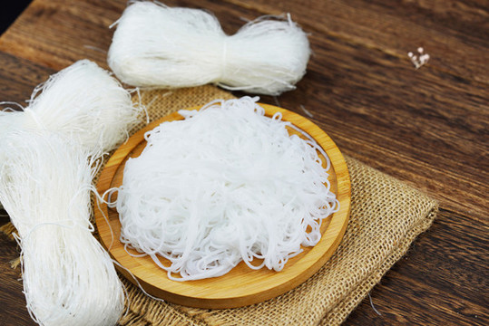 粉絲米線(xiàn)食物