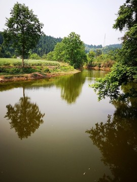 小河