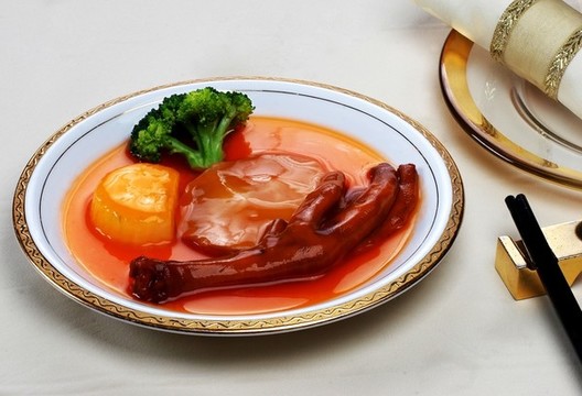 鮑汁花菇扣鵝掌