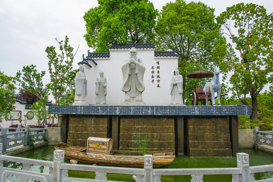 孔子雕塑