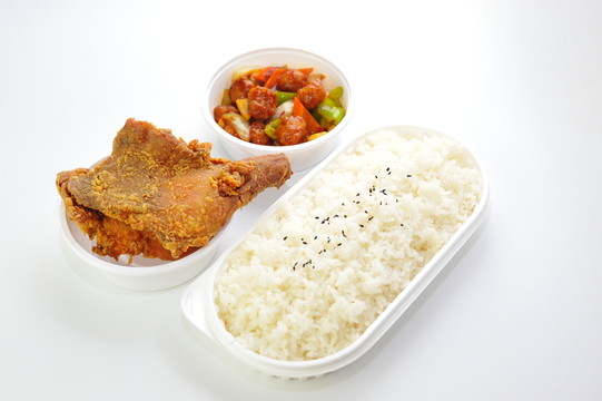 雞腿飯