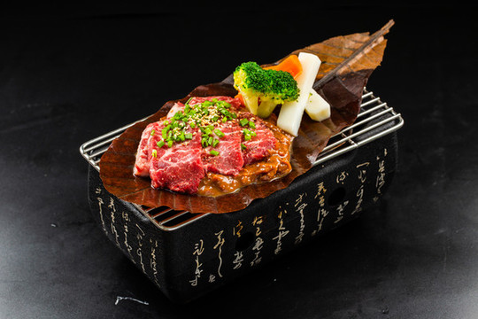 和牛樸葉燒