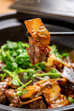 啫啫水魚(yú)煲