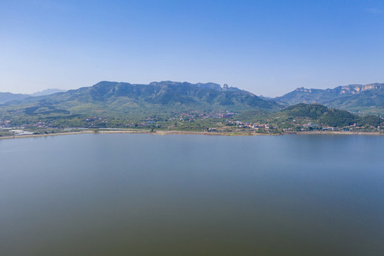 航拍濟(jì)南臥虎山水庫10