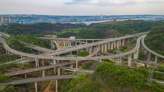 滬渝宜岳高速公路立交橋