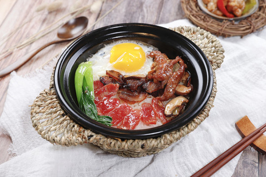 臘味拼煲仔飯