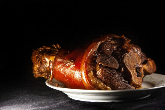 中國傳統(tǒng)美食之東坡肘子