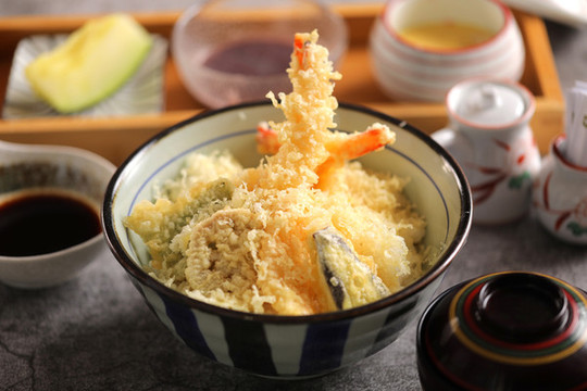 炸蝦蓋飯
