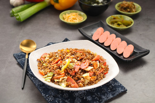 火腿腸炒飯
