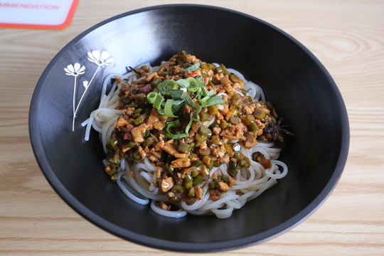 干拌米線